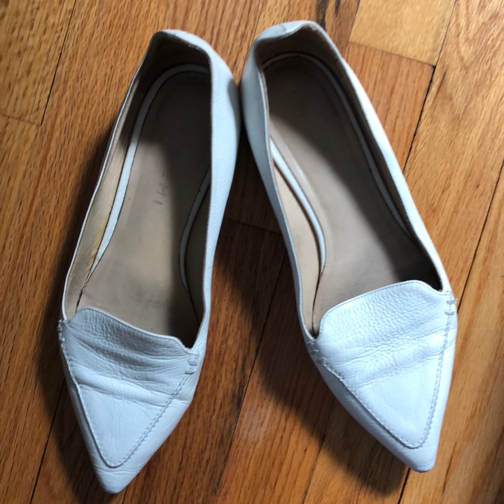 M. Gemi Stellato White Pointed Toe Loafer 38.5